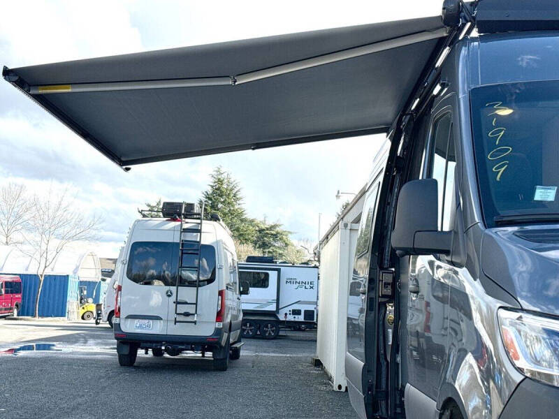 2025 Mercedes-Benz Sprinter