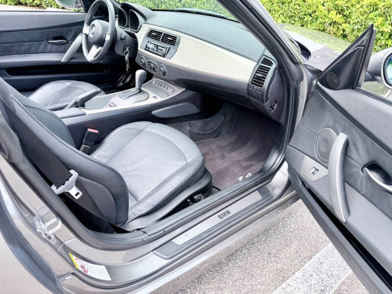 2003 BMW Z4 3.0i