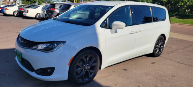 2019 Chrysler Pacifica Touring Plus