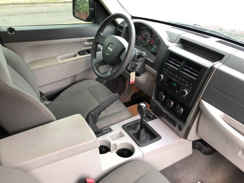 2008 Jeep Liberty Sport