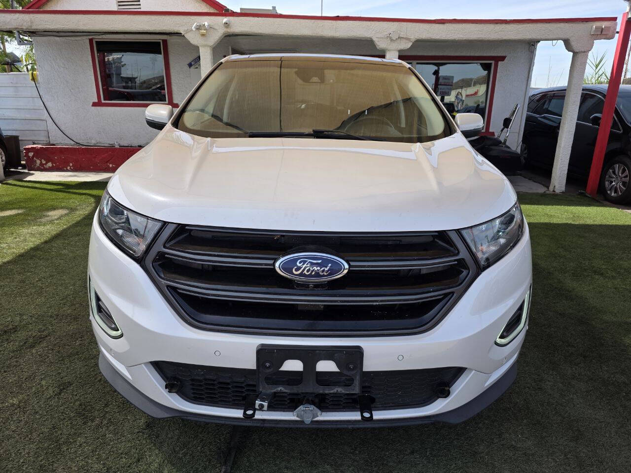 Off white 2018 Ford Edge Sport AWD Sport 4dr Crossover 2