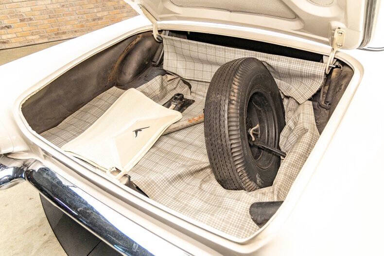 1957 Ford Thunderbird