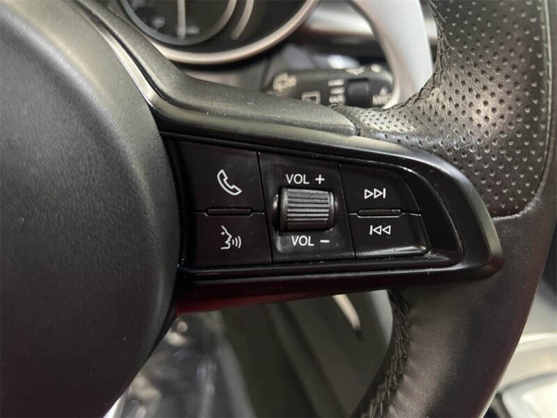 2022 Alfa Romeo Stelvio Ti