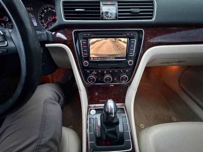 2013 Volkswagen Passat TDI SEL Premium