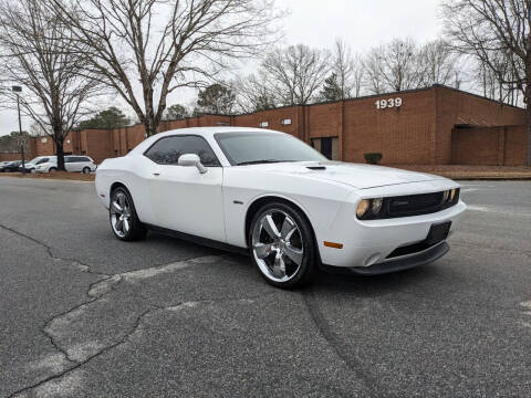 2014 Dodge Challenger for sale at United Luxury Motors in Stone Mountain GA
