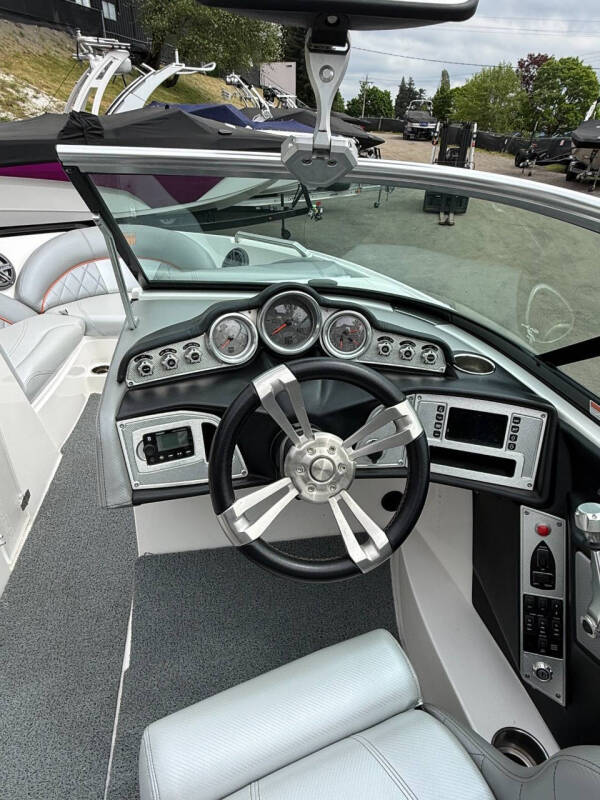 2014 MasterCraft X10