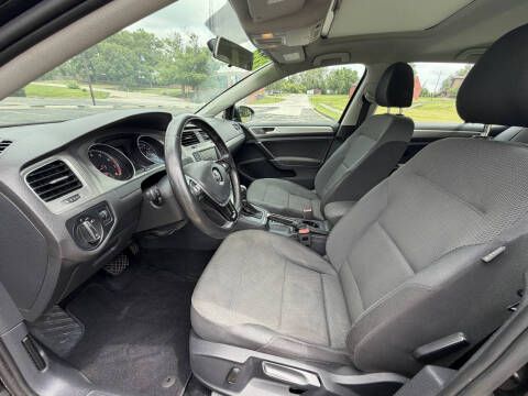 2016 Volkswagen Golf TSI S