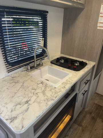 2024 Coleman DUTCHMAN