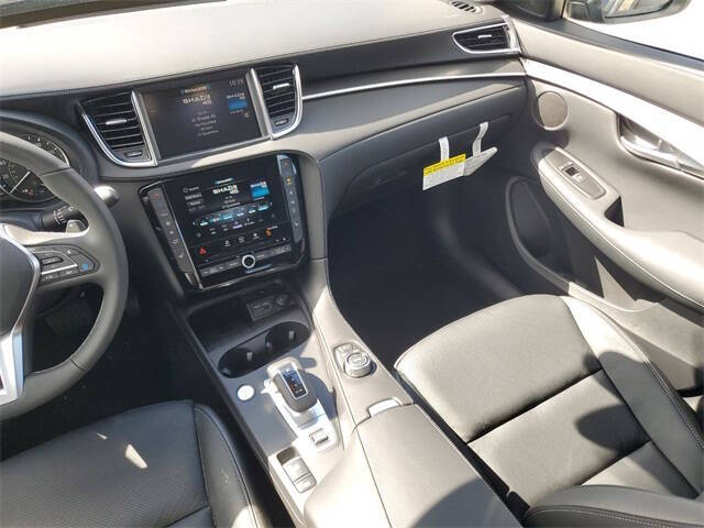 2025 Infiniti QX50 Luxe