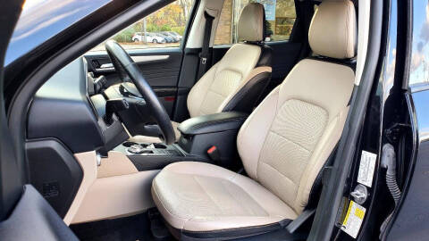 2021 Ford Escape SEL