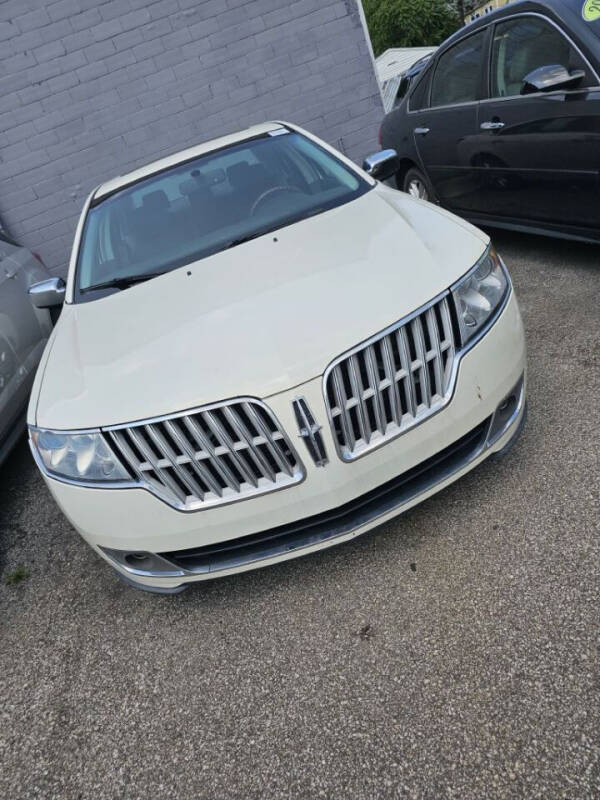 2012 Lincoln MKZ for sale at M & C Auto Sales in Toledo OH