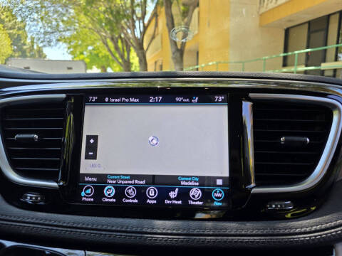 2018 Chrysler Pacifica Hybrid Limited