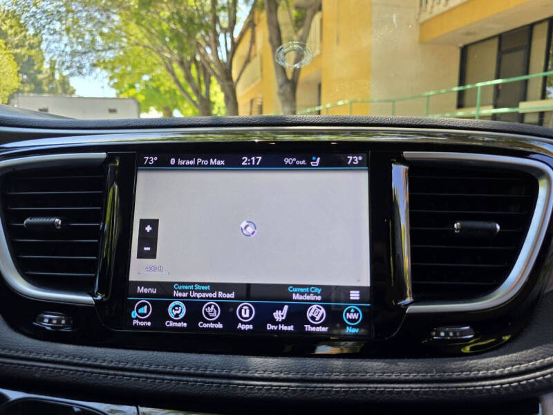 2018 Chrysler Pacifica Hybrid Limited