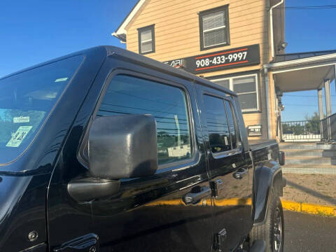 2023 Jeep Gladiator Overland