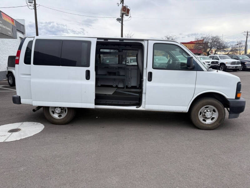 2017 Chevrolet Express 2500