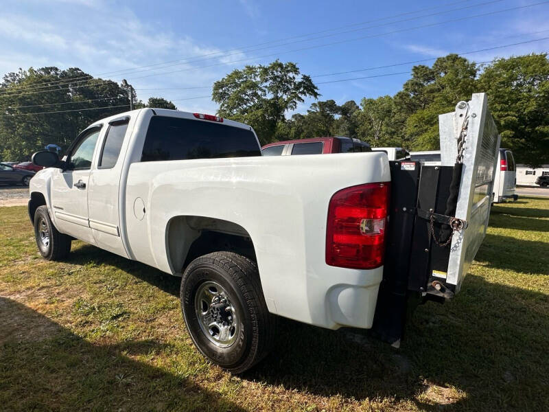 2009 Chevrolet Silverado 2500HD 1LT photo 9