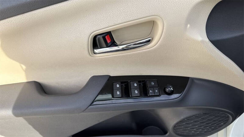 2016 Toyota Prius Two