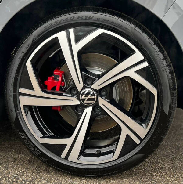 2025 Volkswagen Golf GTI SE