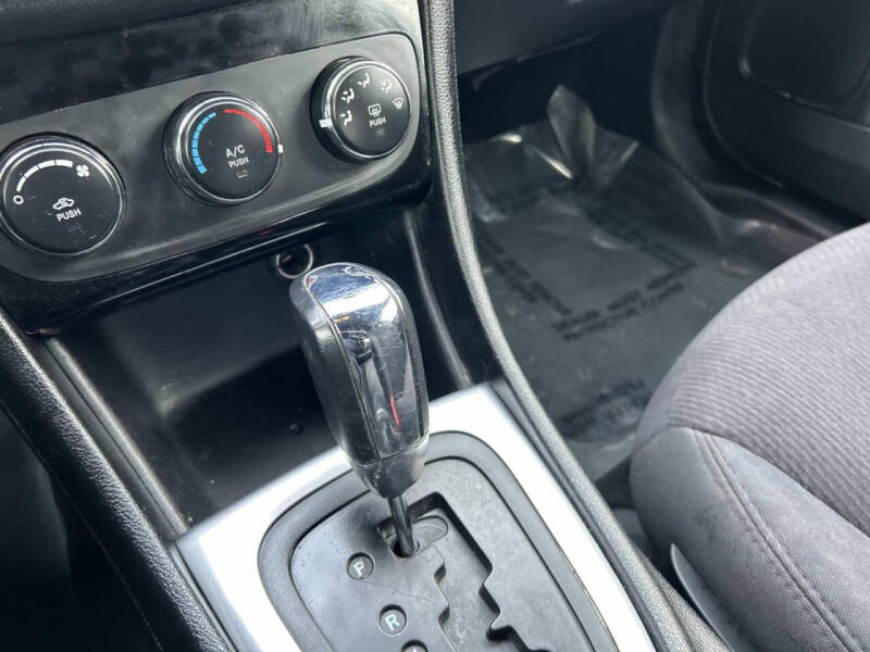 2012 Chrysler 200 LX