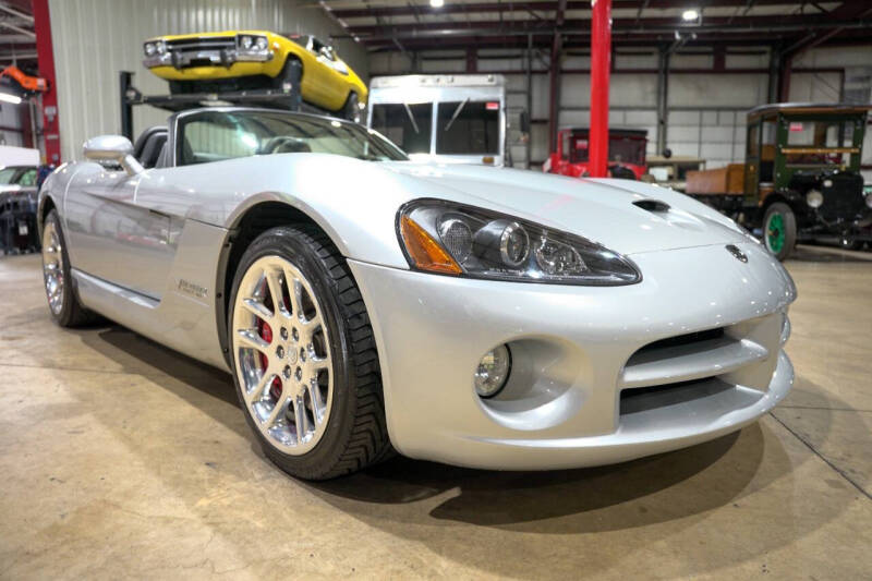 2004 Dodge Viper SRT-10