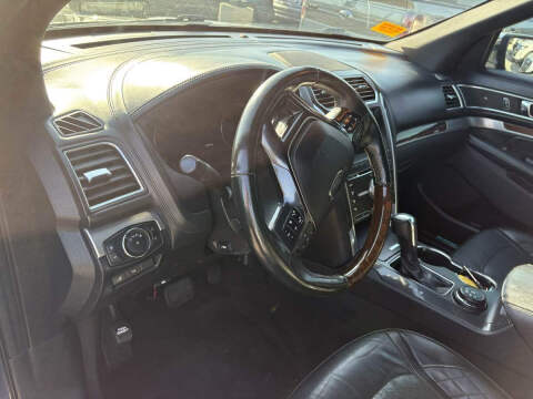 2017 Ford Explorer Platinum