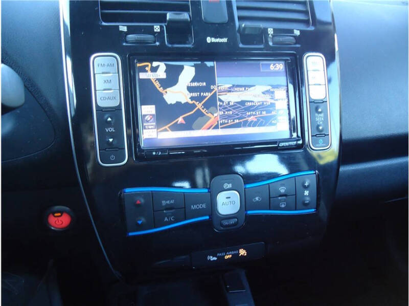 2015 Nissan LEAF