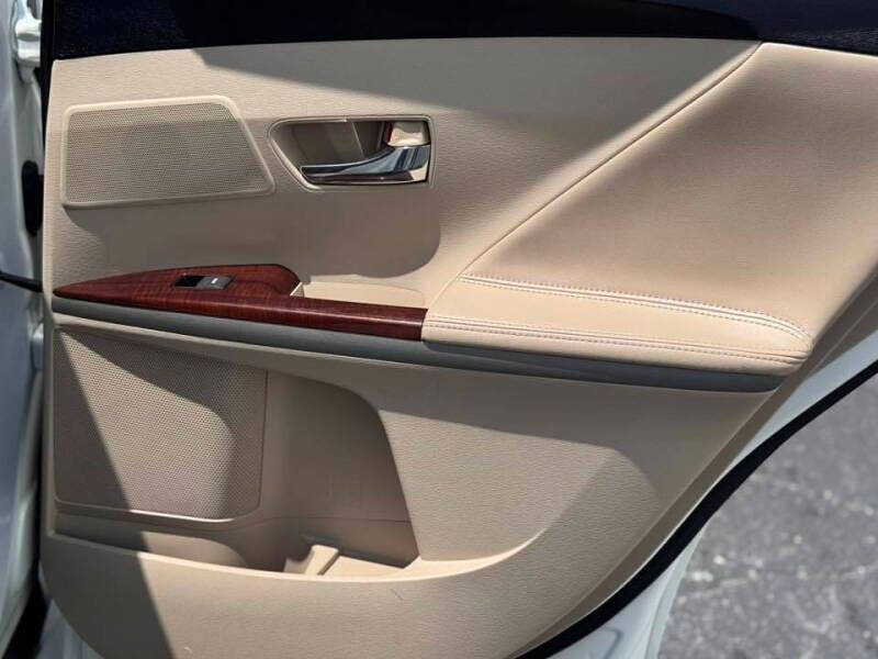 2011 Toyota Venza FWD V6