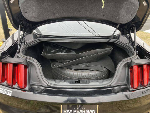 2015 Ford Mustang V6