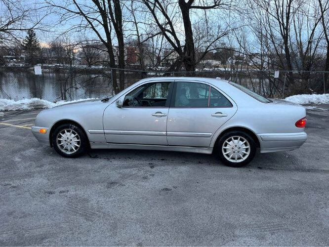 2000 Mercedes-Benz E-Class