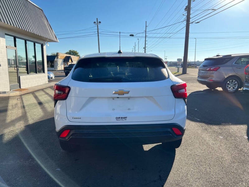 2025 Chevrolet Trax LS
