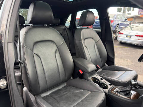 2016 Audi Q3 2.0T quattro Premium Plus