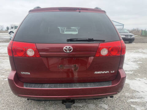 2009 Toyota Sienna LE 7-Passenger