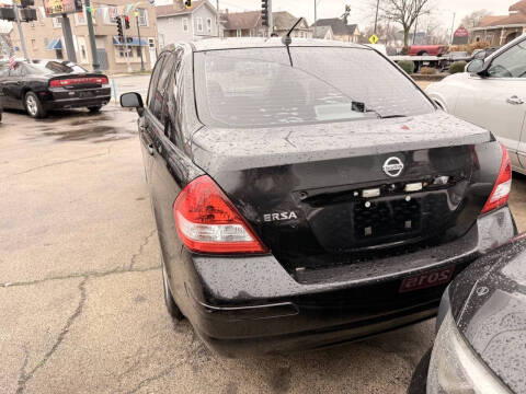 2009 Nissan Versa 1.6 Base