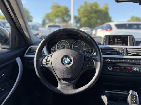 2012 BMW 3 Series 328i