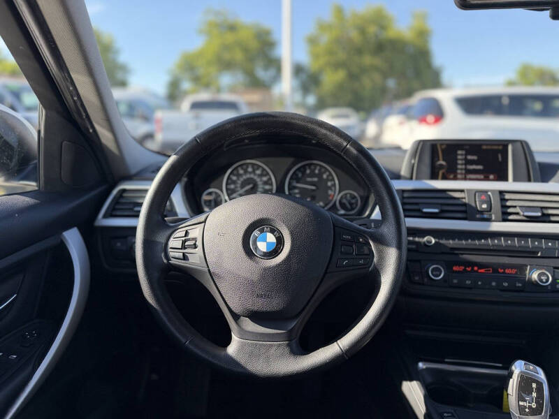 2012 BMW 3 Series 328i