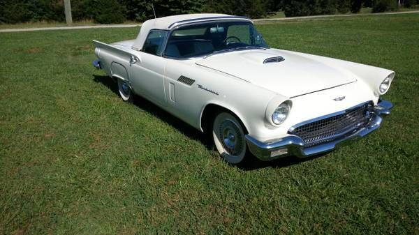 1957 Ford Thunderbird