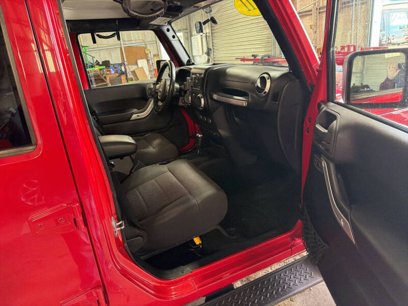 2011 Jeep Wrangler Unlimited Sahara