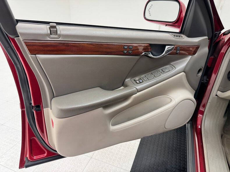 2004 Cadillac DeVille