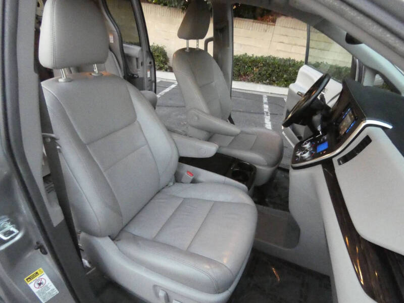 2015 Toyota Sienna