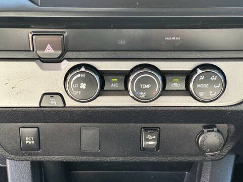 2019 Toyota Tacoma SR