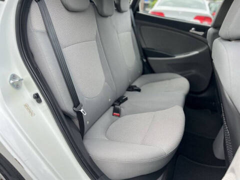 2013 Hyundai Accent GS