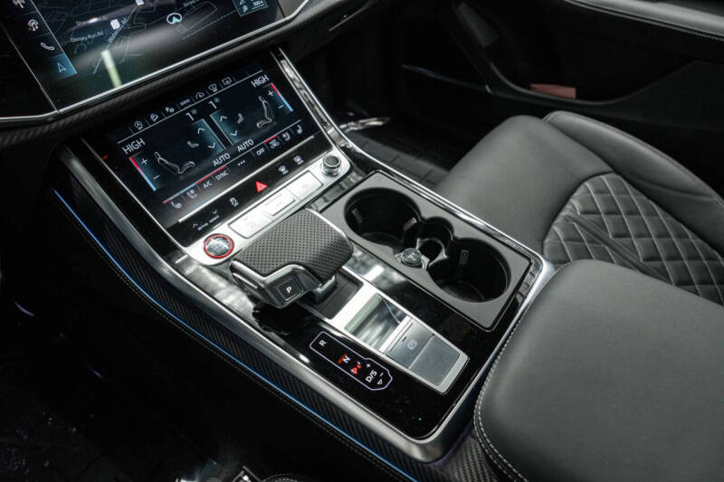 2024 Audi SQ8 4.0T quattro Prestige