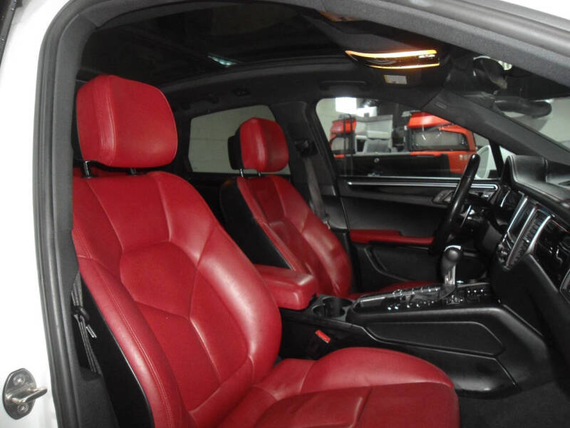 2016 Porsche Macan S