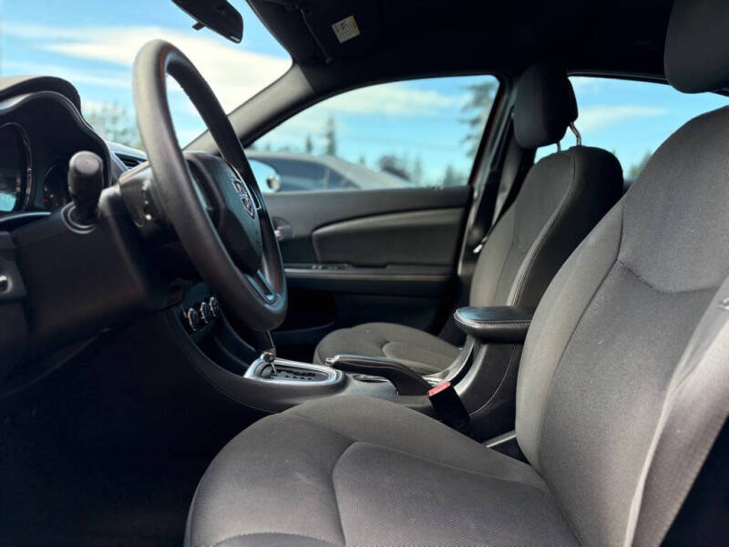 2012 Dodge Avenger SE