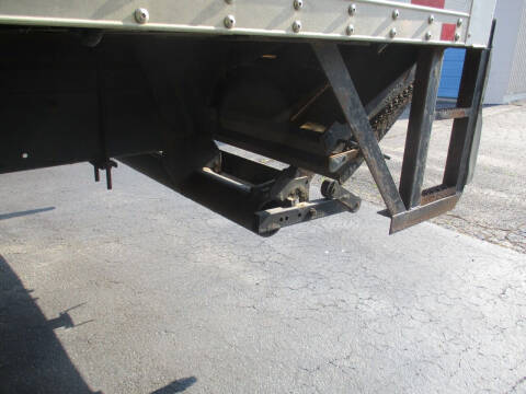 2018 Freightliner M2 106