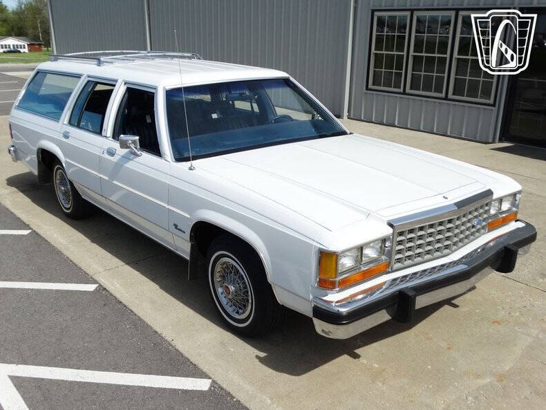 1985 Ford LTD Crown Victoria