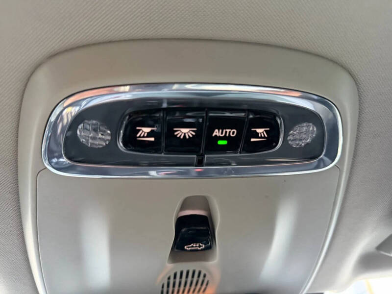 2017 Volvo XC90 T6 Momentum