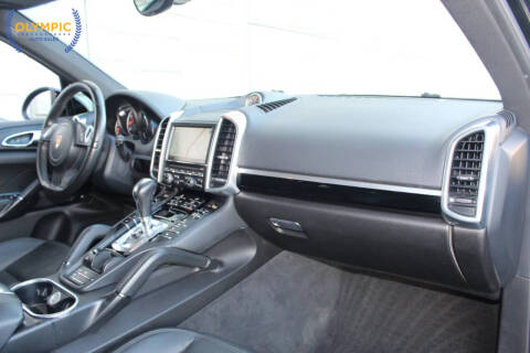 2014 Porsche Cayenne Platinum