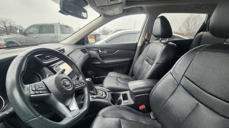 2017 Nissan Rogue SL