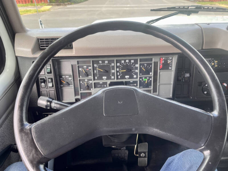 2001 International 4700